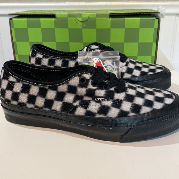 Vans X Concepts: OG Authentic LX - Picture 3 of 9